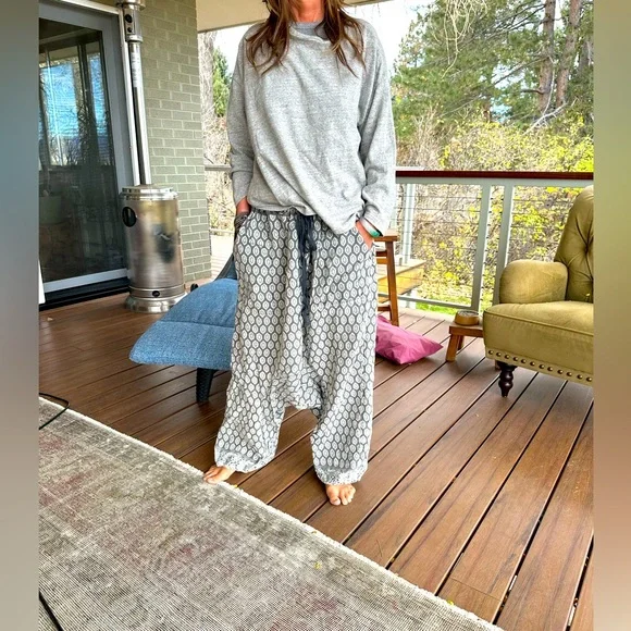 Magnolia Pearl Garçon Pants in Temple - Picture 2 of 5